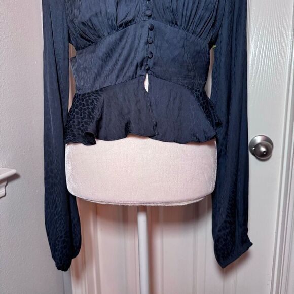 Tobi Peplum Button Top - Picture 3 of 8
